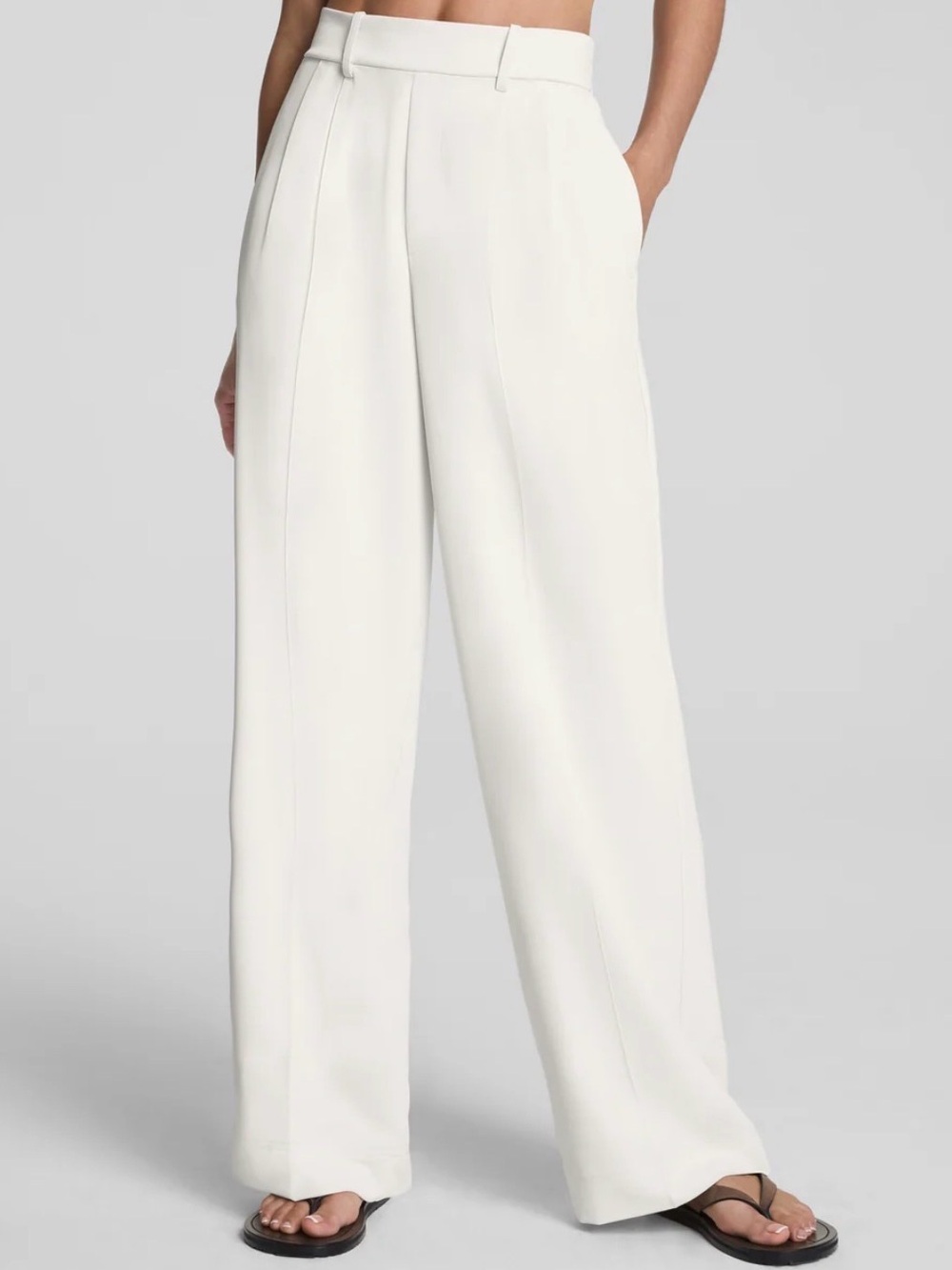 NWT SPANX Carry on Pleated wide leg Pants in Ivory size Small